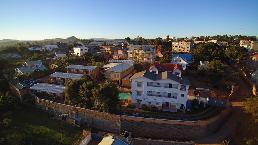 Hotel Chez Jeanne Antananarivo Bagian luar foto