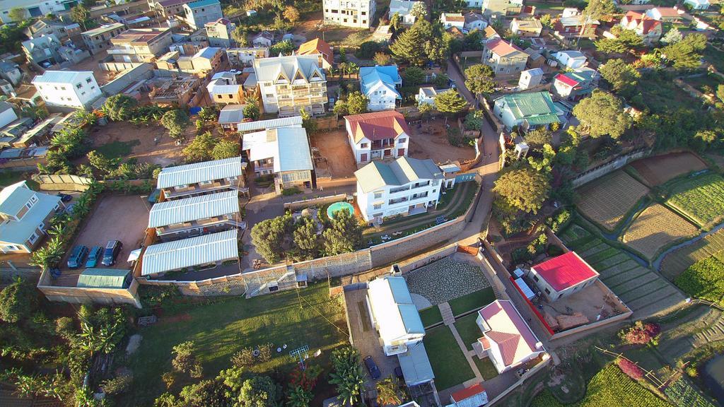 Hotel Chez Jeanne Antananarivo Bagian luar foto