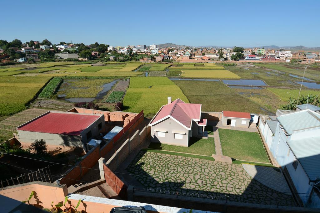Hotel Chez Jeanne Antananarivo Bagian luar foto