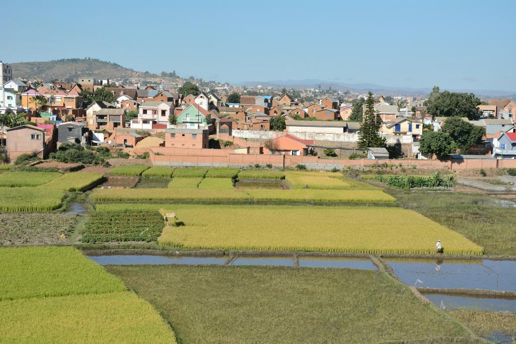 Hotel Chez Jeanne Antananarivo Bagian luar foto