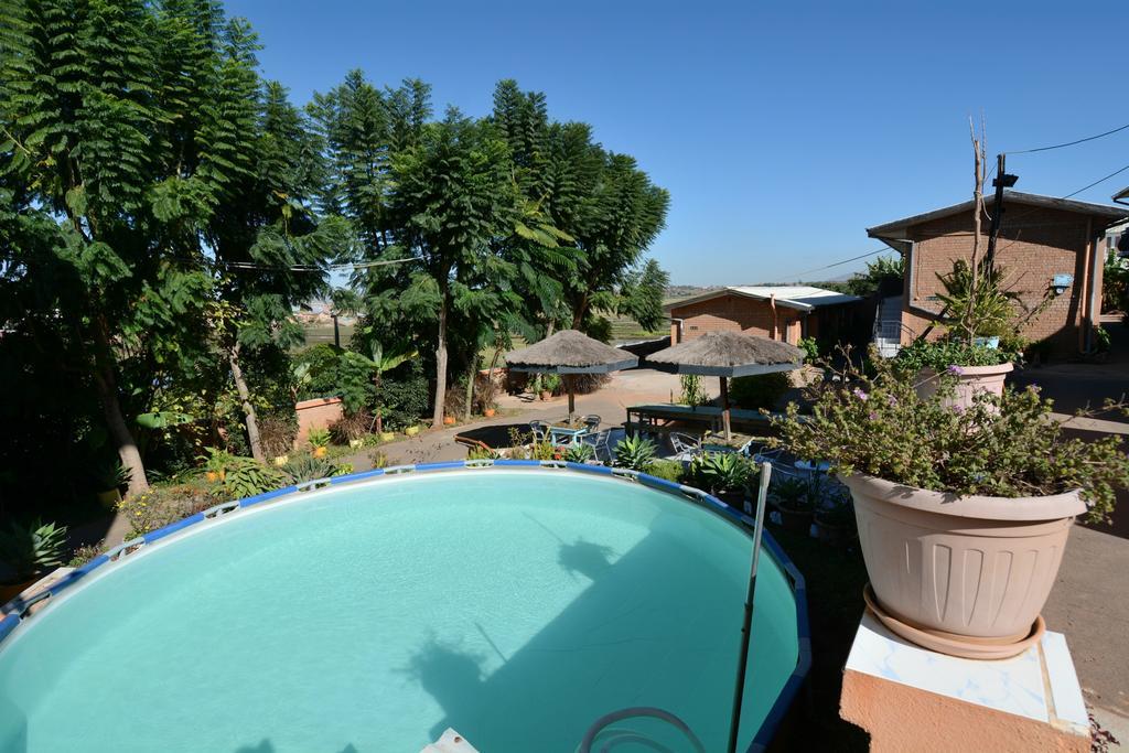 Hotel Chez Jeanne Antananarivo Bagian luar foto