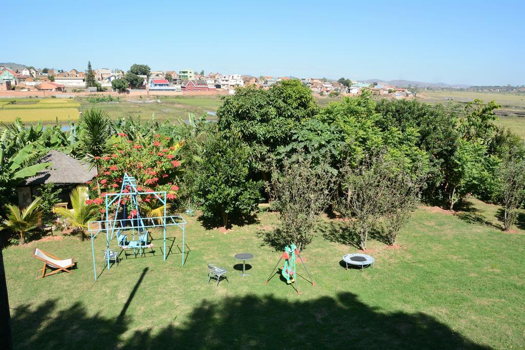 Hotel Chez Jeanne Antananarivo Bagian luar foto